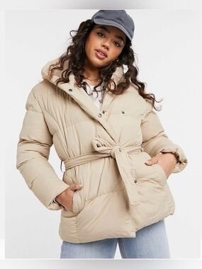 Women's Beige Belted Puffer Coat